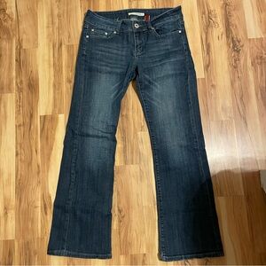 816 Classic Boot Cut Jeans in Dark Wash